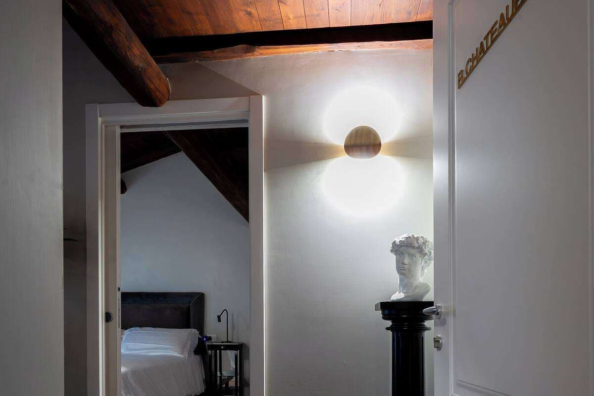 Suite R. Chateaubriand 4