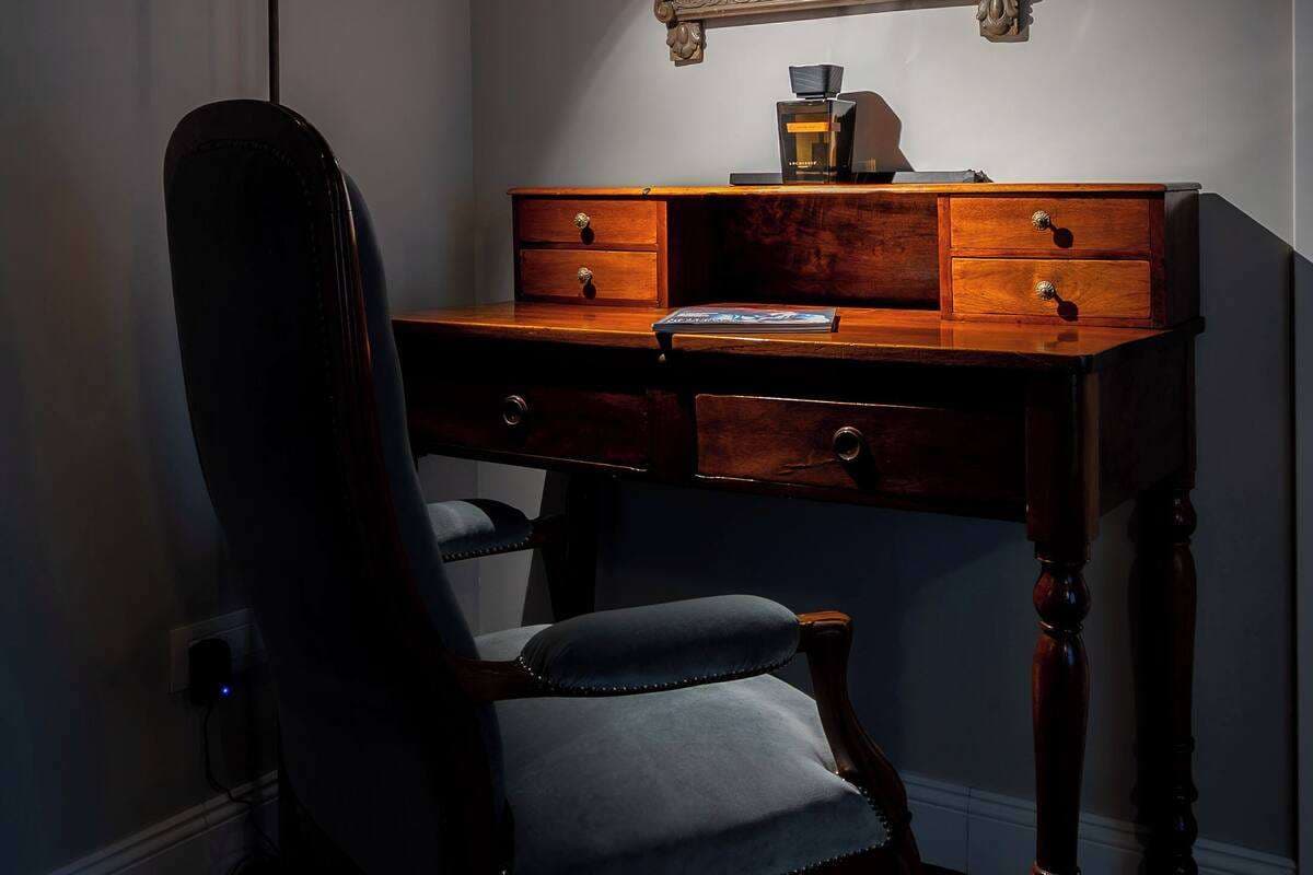 Suite R. Chateaubriand 3