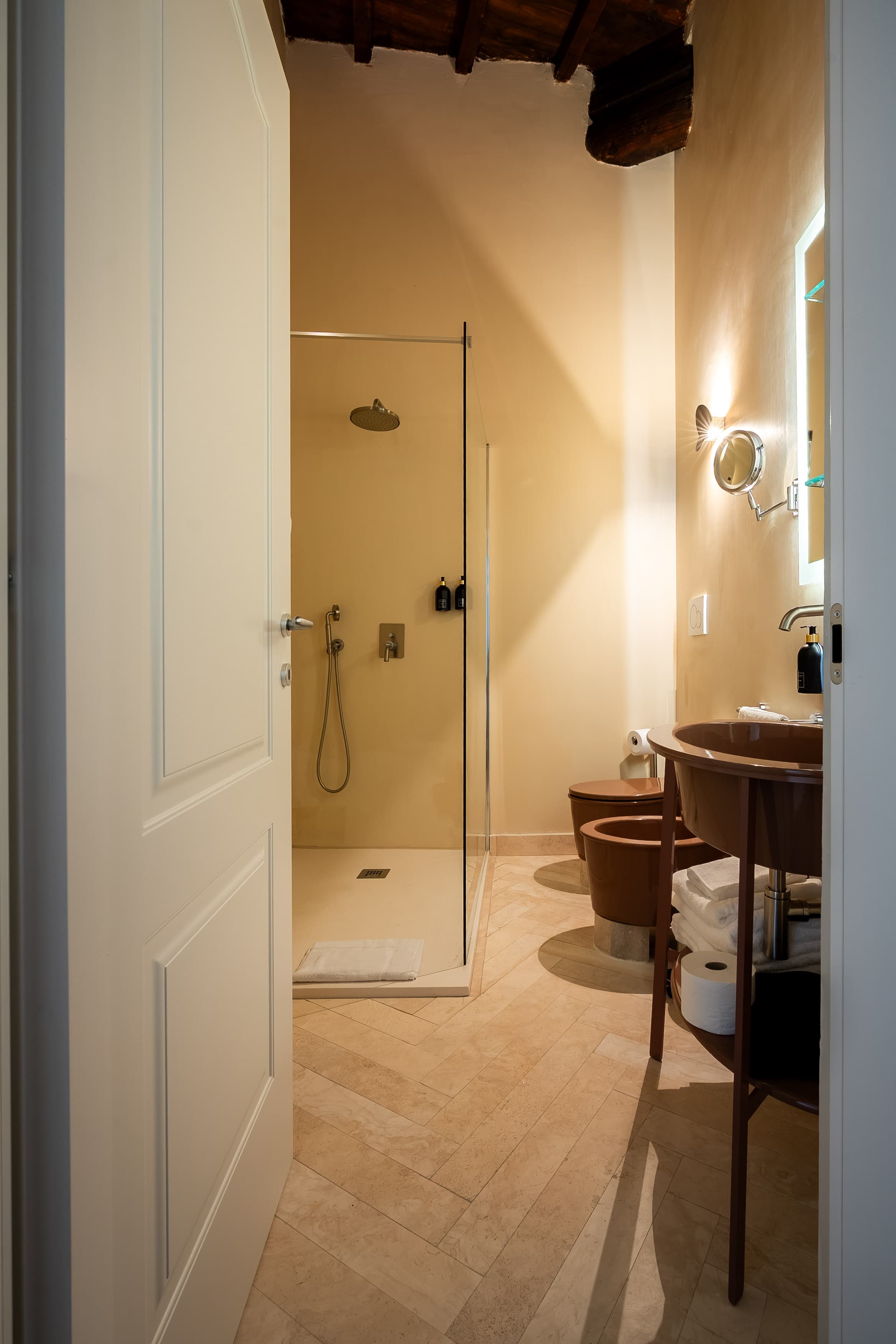 Suite G. Casanova 14